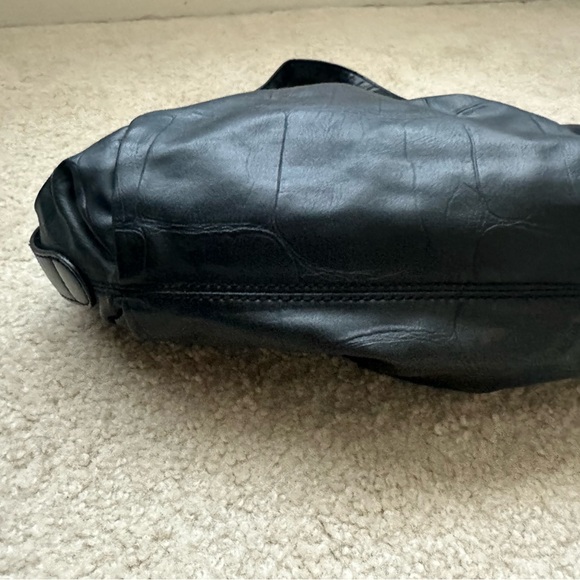 Simply Vera Vera Wang Black Leather Shoulder Bag Purse - Picture 6 of 12